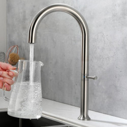 Kitchen Basin Tap 360 Rotation Stainless Steel Material Single Handle Mixer Water Cold and Hot Ceramic Suitable For Hotel