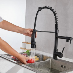 Pull-Down Sprayer Kitchen Sink Mixer Tap: Single Lever, 360° Swivel, Brass, Gold/Chrome/Black Finish