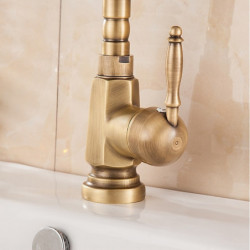 Retro Vintage Brass Kitchen Sink Mixer Tap: Single Handle, 360° Swivel Spring Design, Deck Mounted, One Hole Vessel Tap