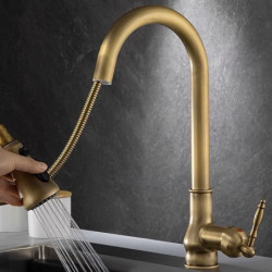 Vintage Brass Kitchen Tap: Pull-Out Sink Mixer, 360° Swivel, 2-Mode Sprayer, Cold and Hot Hose