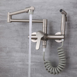 Kitchen Taps Solid Brass Hot & Cold Sink Mixer Taps Single Handle With Spray Gun Wall Mounted Rotation Foldable Nickel/Black